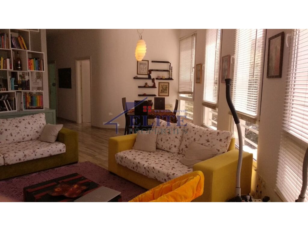 Rezidenca "Kodra e Diellit 1", apartament 3+1 me qera
