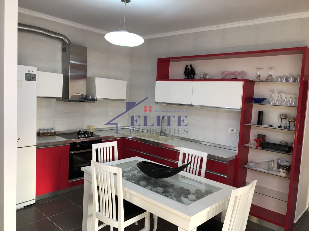 Rruga e Elbasanit, apartament 2+1 me qira