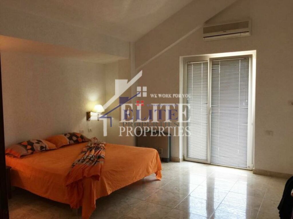 Penthouse me Qira tek Liqeni i Thatë