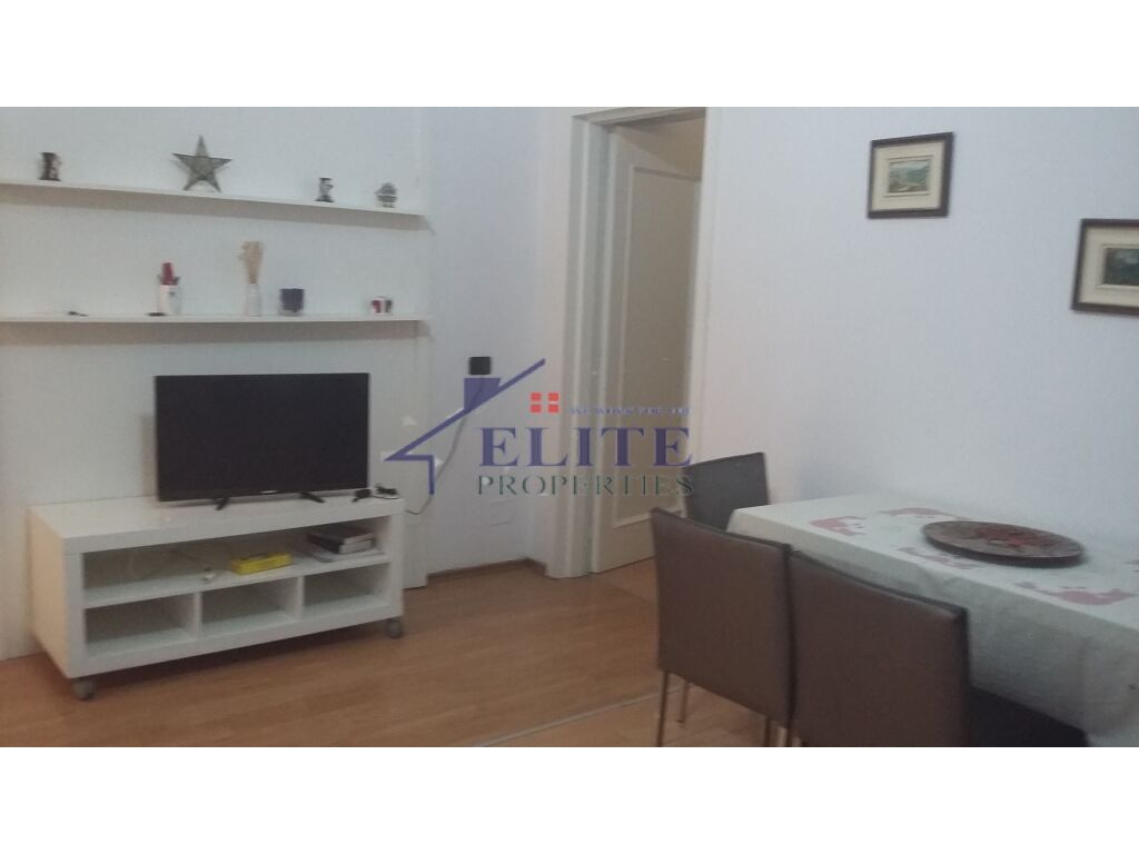 Apartament me qira në Rr. “Andon Zako Cajupi”