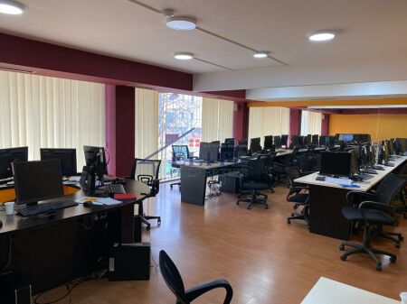 Rr. Sami Frasheri, ambient me qira per zyra