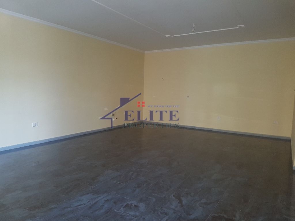 Jepet me qera Vile 4-kateshe pranë Ministrisë së Jashtme