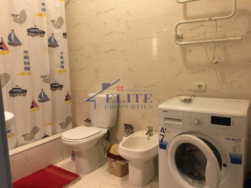 Appartamento con una camera da letto in affitto in Str. "Kavaja" vicino al centro "Globe"