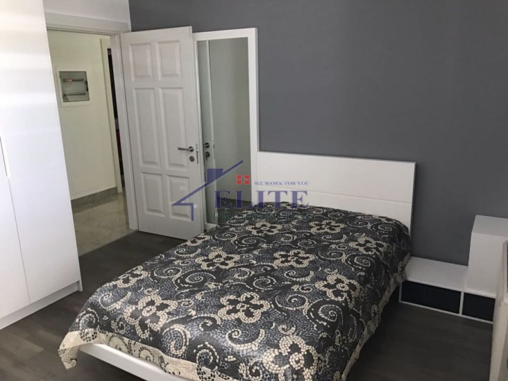 Three-storey villa for rent in Farke