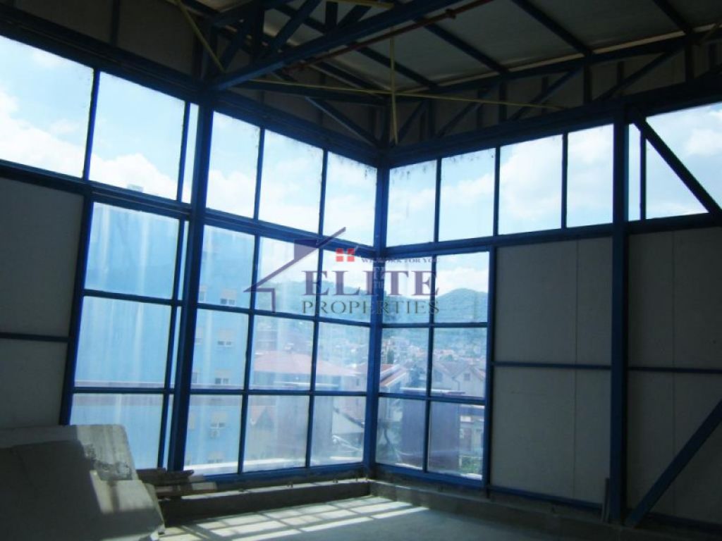 Business property for rent in Selite