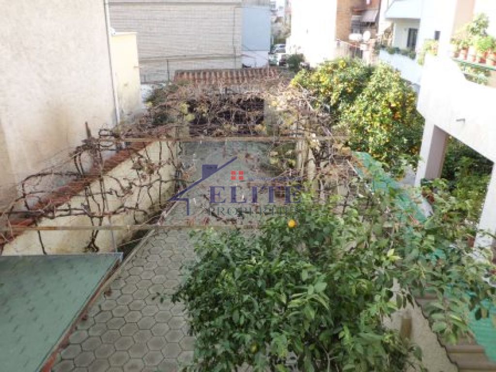 Vilë 3-katëshe me qera pas ambasades Gjermane