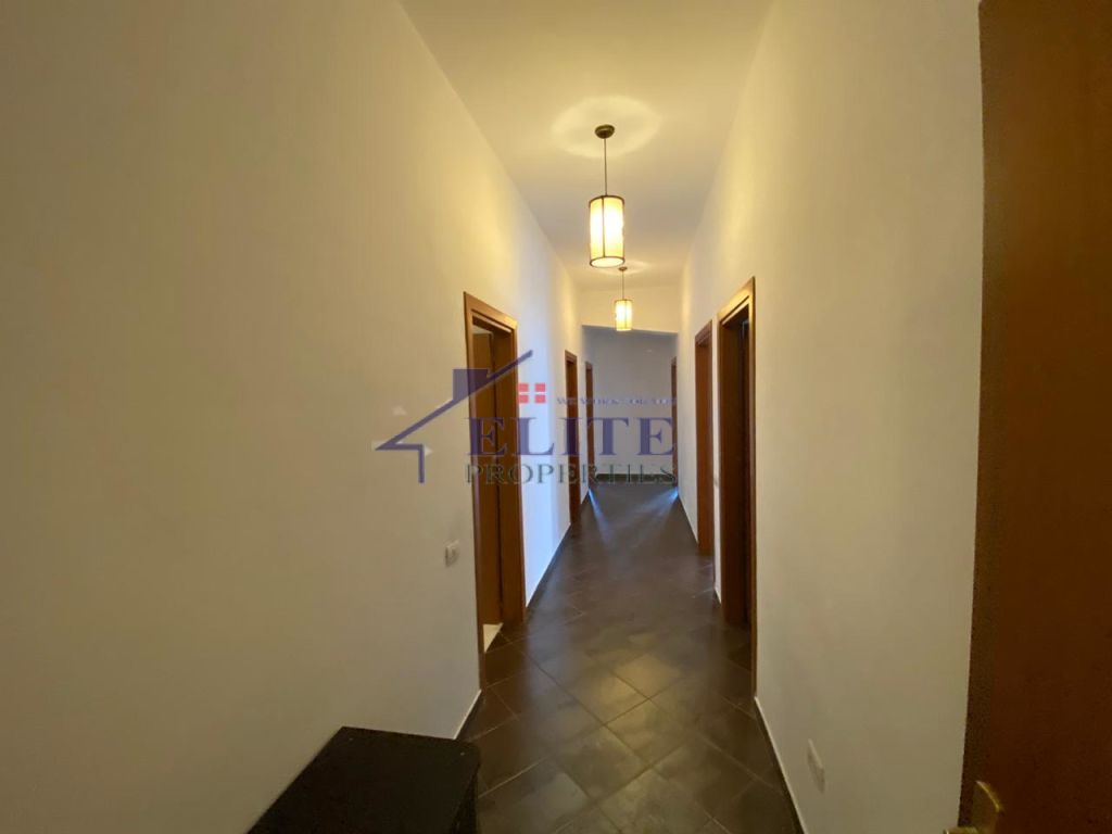 ‘’Liqeni i Thatë’’, apartament 4+1  me qira