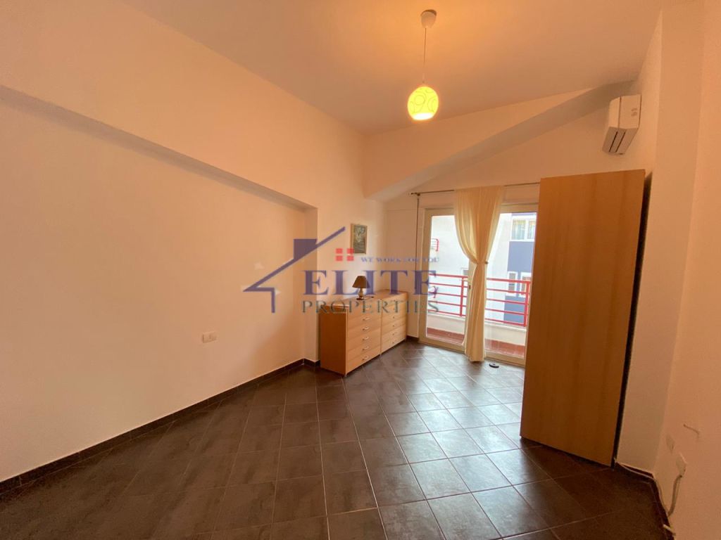 ‘’Liqeni i Thatë’’, apartament 4+1  me qira