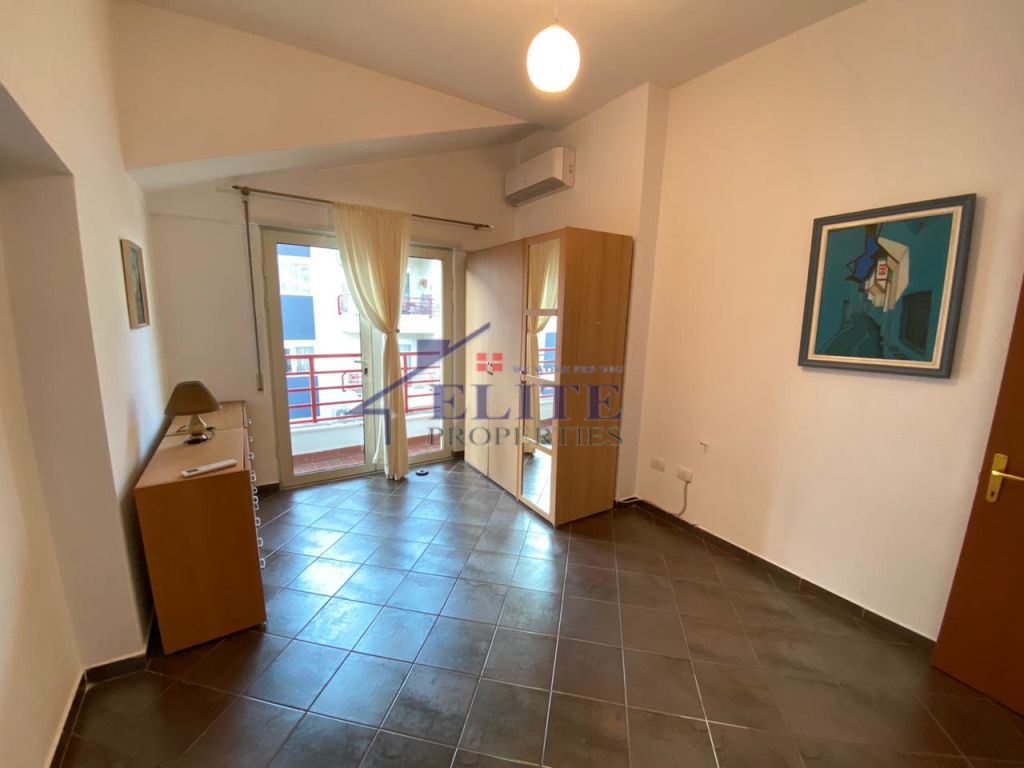 ‘’Liqeni i Thatë’’, apartament 4+1  me qira