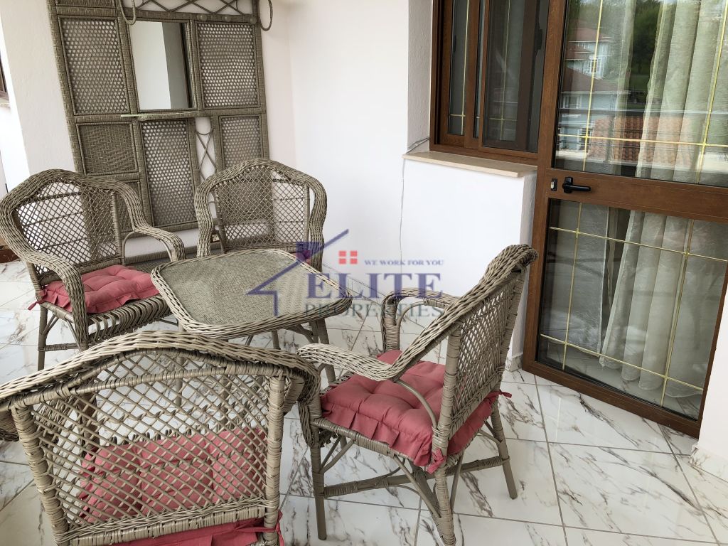 Rruga e Elbasanit, tek vilat amerikane jepet apartment 3+1 me qera