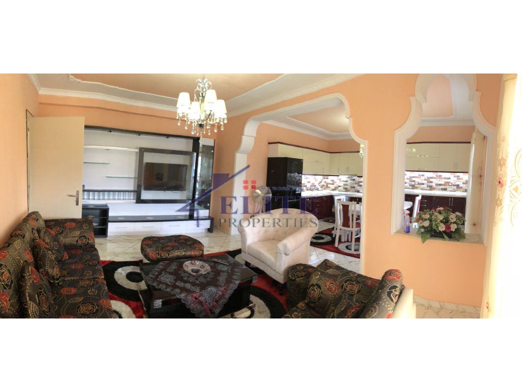 Rruga e Elbasanit, tek vilat amerikane jepet apartment 3+1 me qera