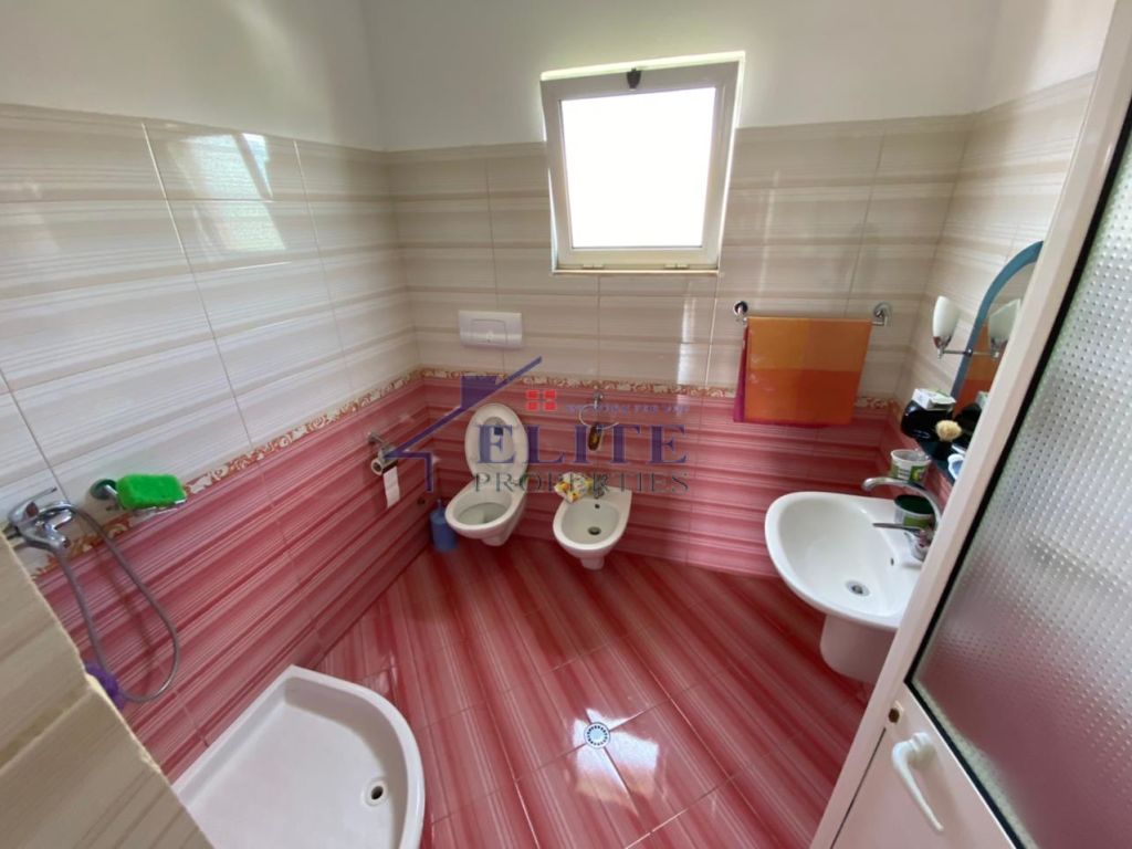 Don Bosko, shitet vilë 2-katëshe