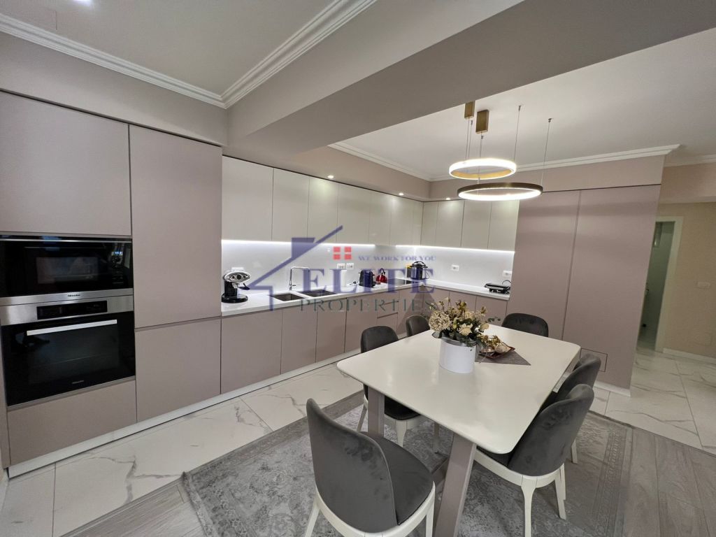 Near Willson Square, superb 3+1 apartment for rent