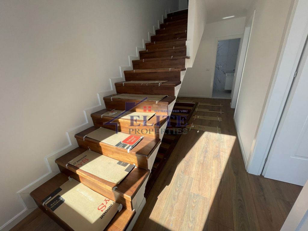 Triplex in vendita a "Kombinat"