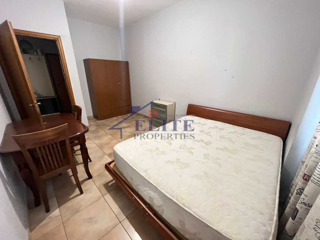 Apartament 3+1 me qira tek "Casa Italia", pranë spitalit "Hygeia"