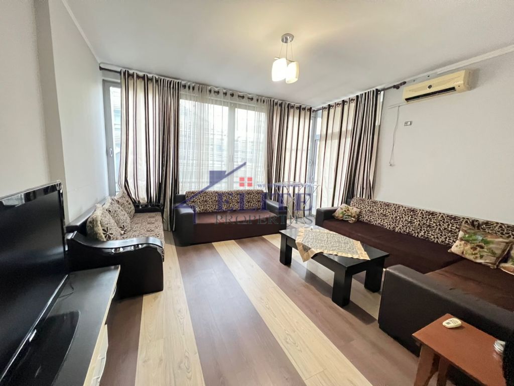 Apartament 3+1 me qira tek "Casa Italia", pranë spitalit "Hygeia"