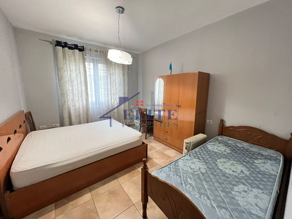 Apartament 3+1 me qira tek "Casa Italia", pranë spitalit "Hygeia"