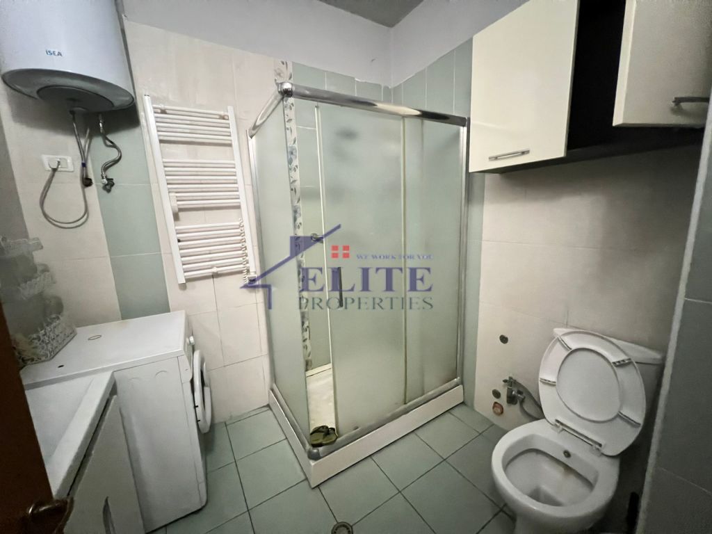 Apartament 3+1 me qira tek "Casa Italia", pranë spitalit "Hygeia"