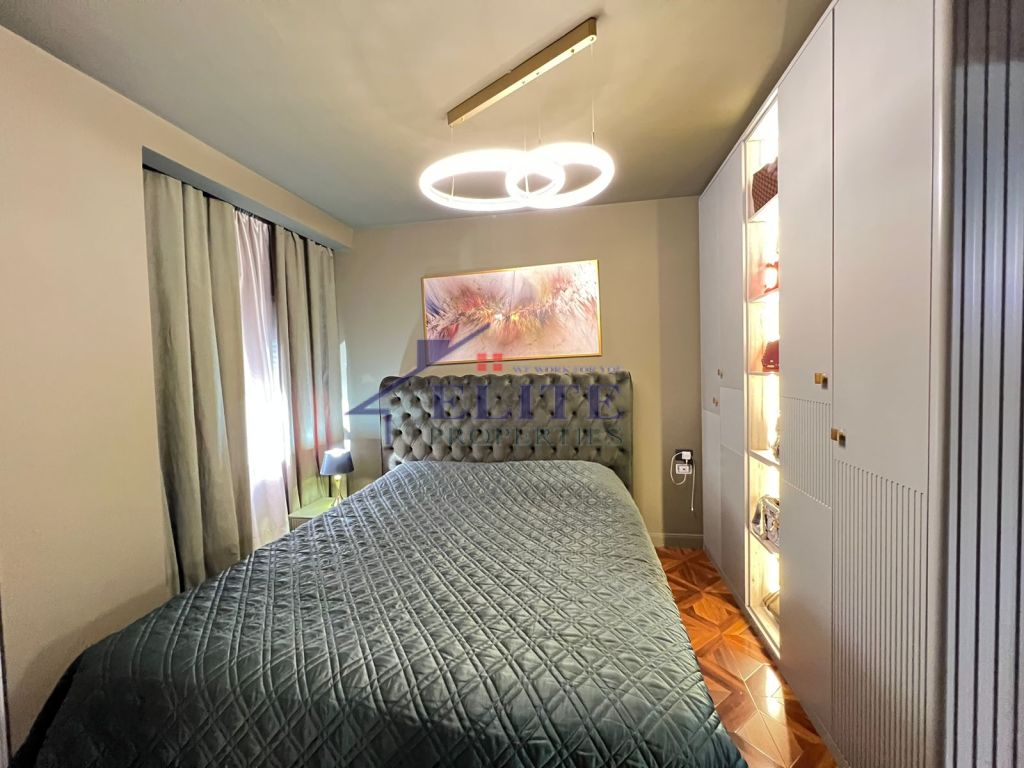 Zogu i Zi, three bedroom apartment for rent