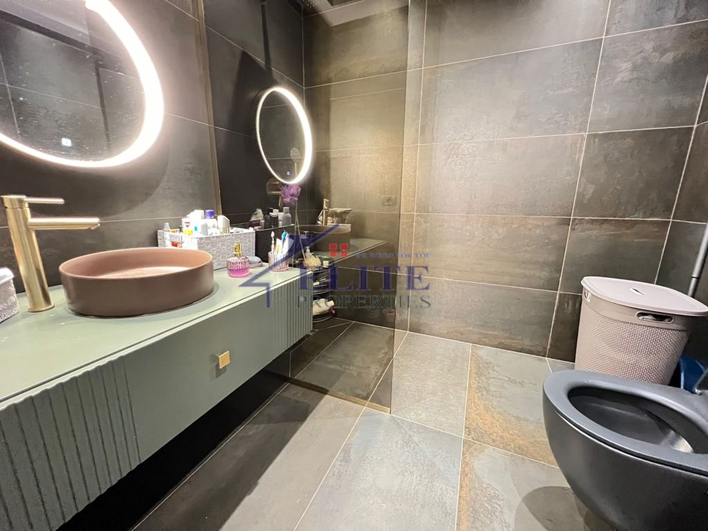 Zogu i Zi, three bedroom apartment for rent