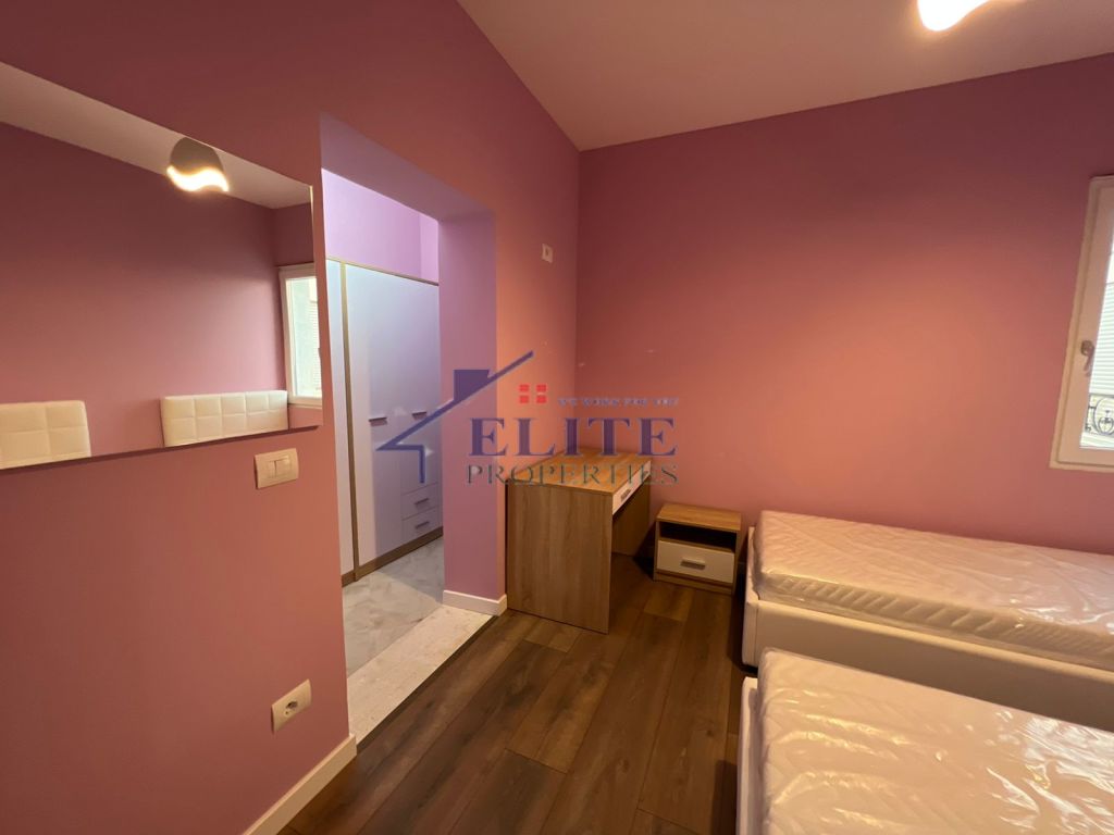"Kopshti Botanik", penthouse per qera