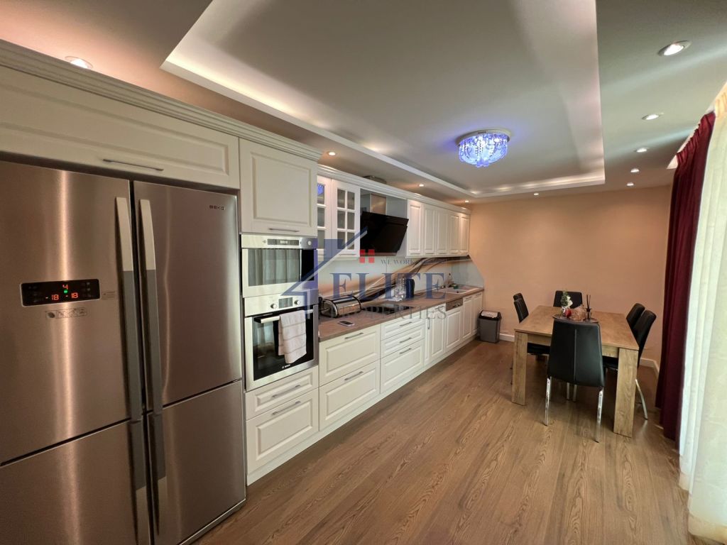Apartament 3+1 me qira te “Liqeni i Thatë"