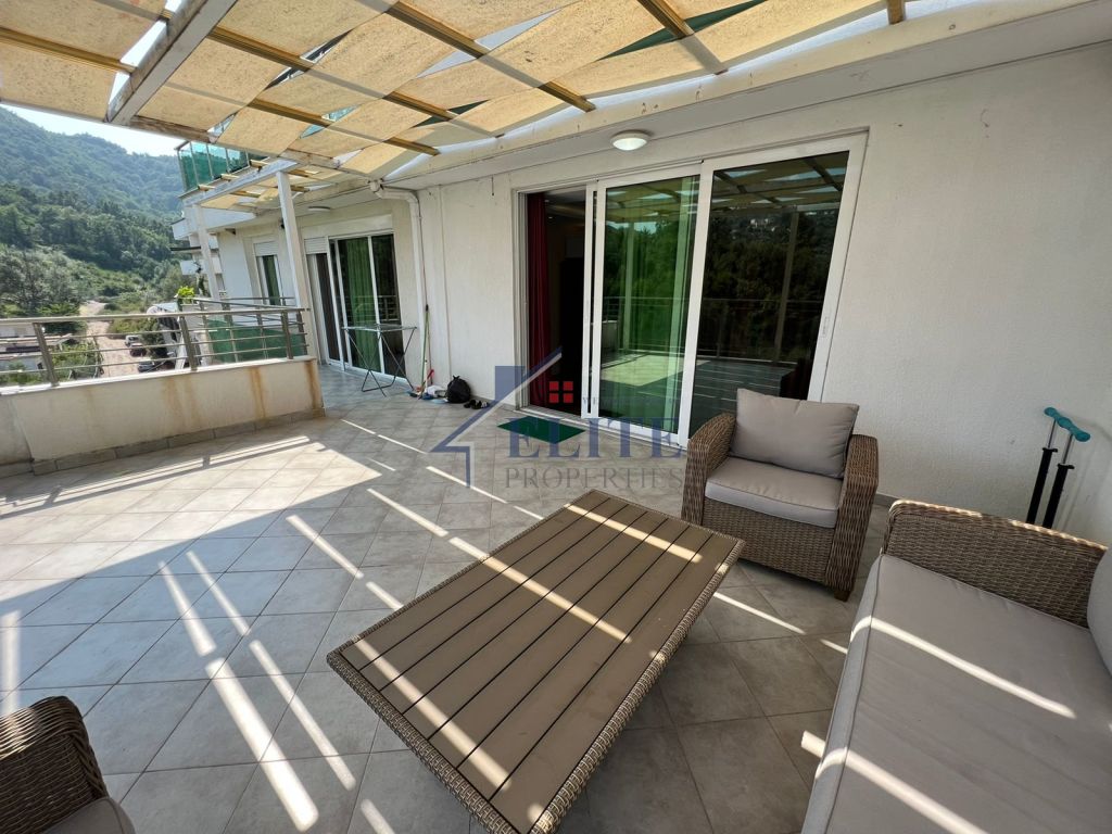 Apartament 3+1 me qira te “Liqeni i Thatë"