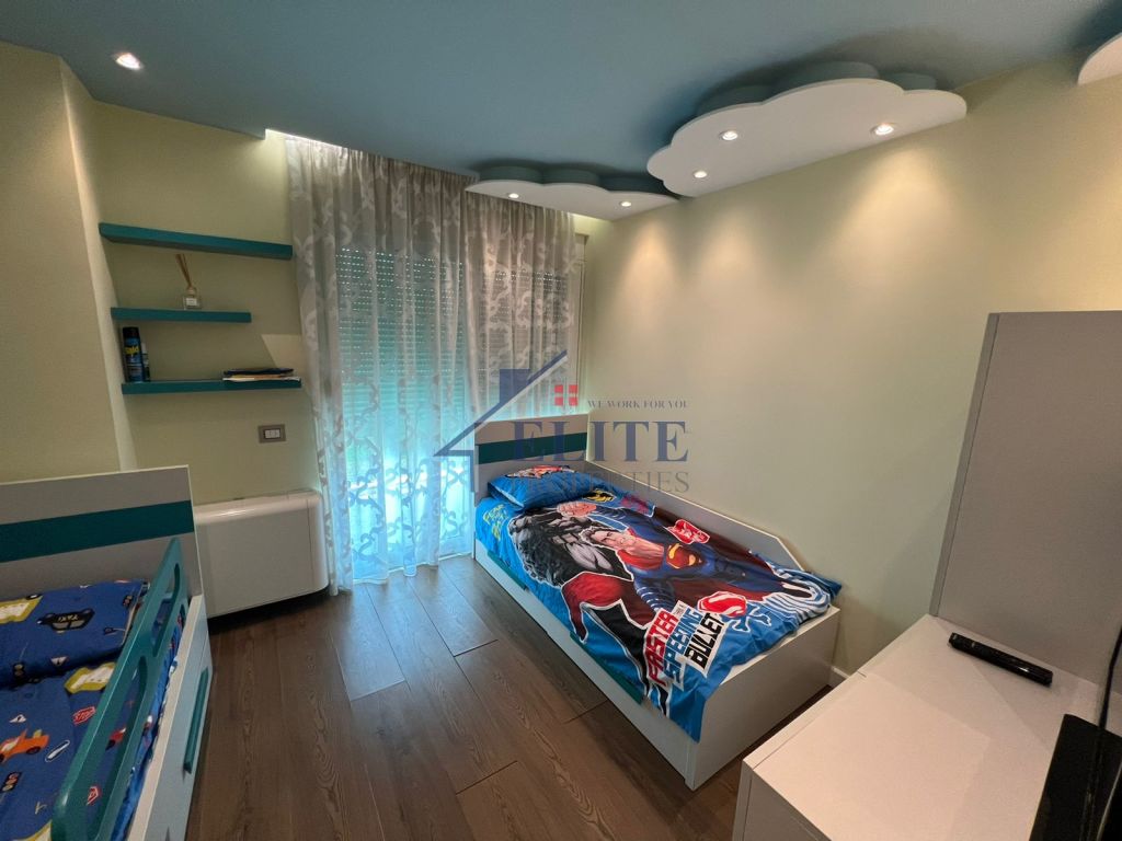 Apartament 3+1 me qira te “Liqeni i Thatë"