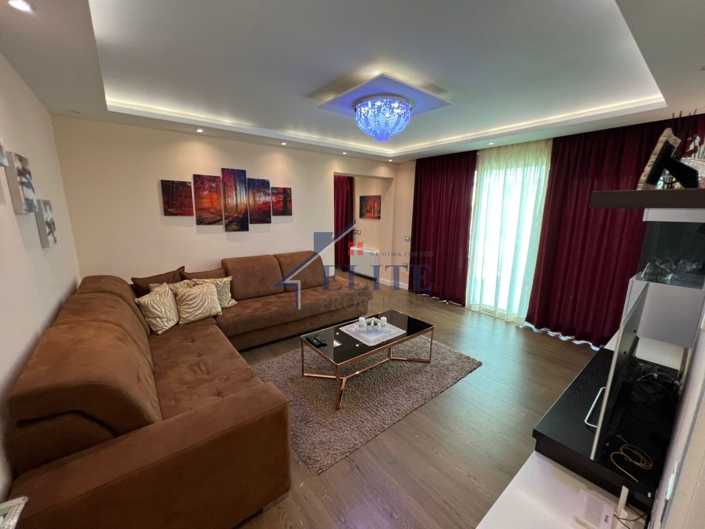 Apartament 3+1 me qira te “Liqeni i Thatë"