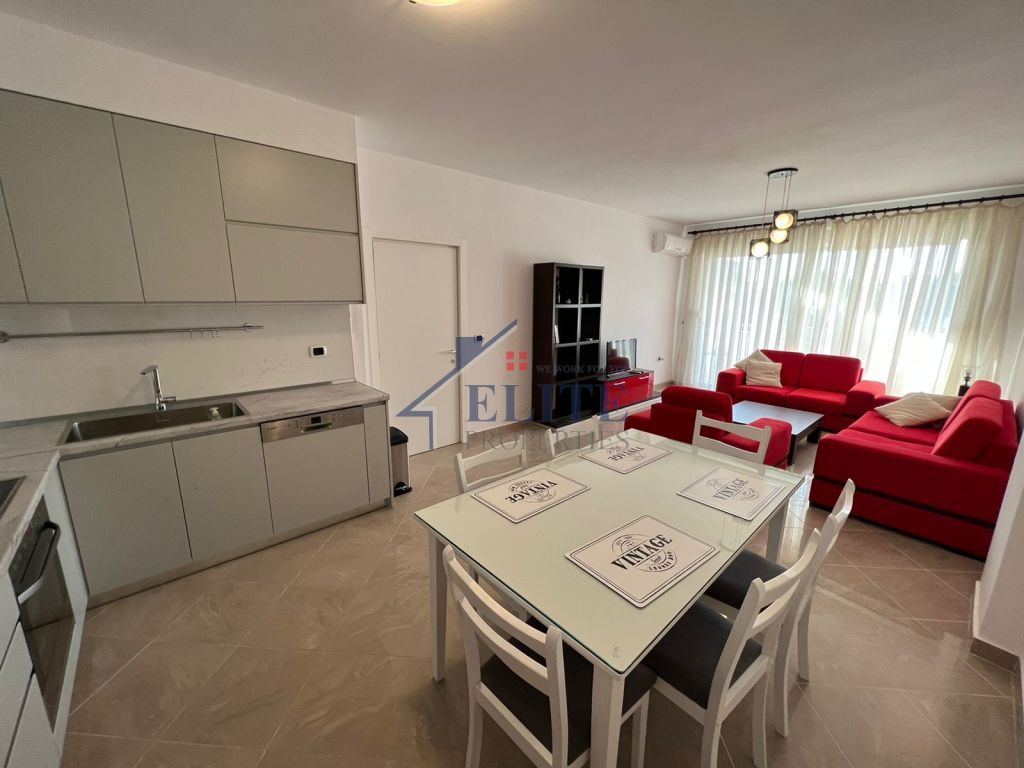 Ish-Bllok, apartament 1+1 me qira