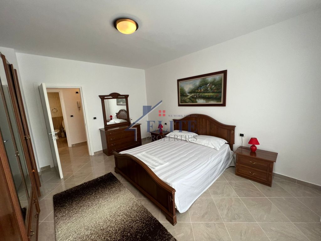 Ish-Bllok, apartament 1+1 me qira