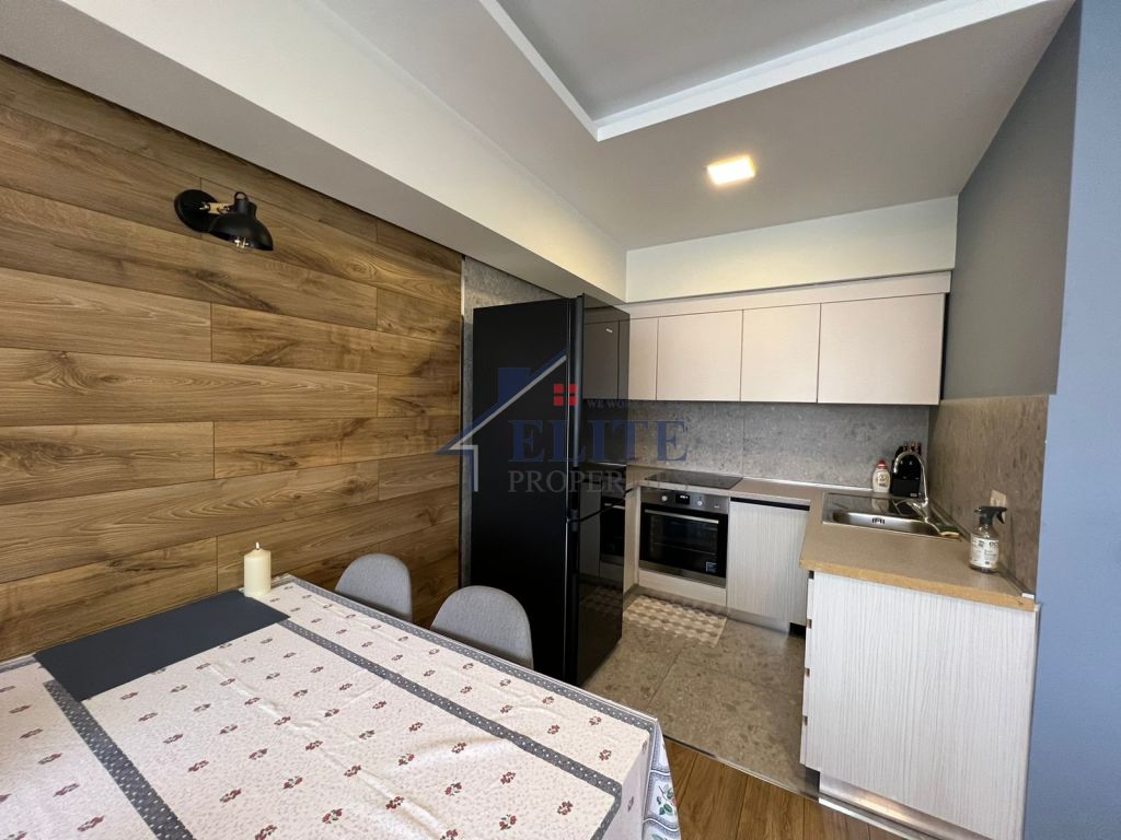 Apartament 1+1 me qira te "Pallatet Shallvare”