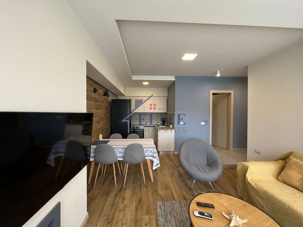 Apartament 1+1 me qira te "Pallatet Shallvare”