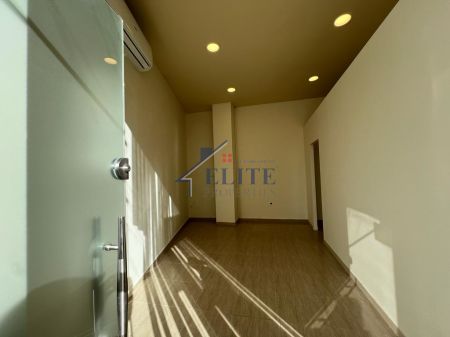 Ish Ekspozita, zyrë me qira