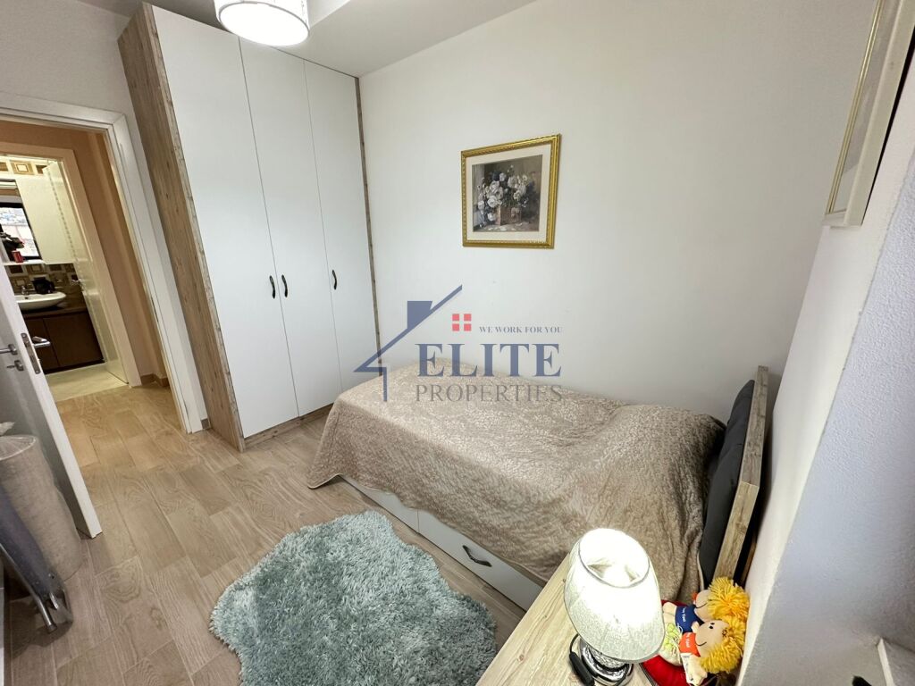 21 Dhjetori, apartament 2+1 me qira