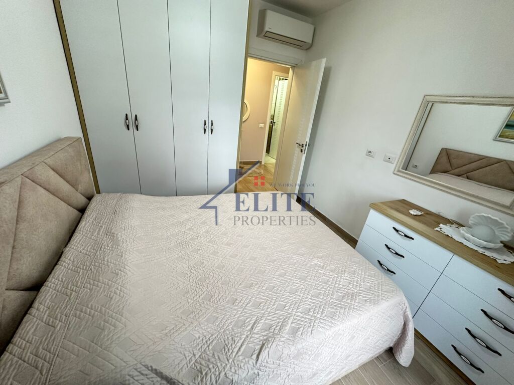 21 Dhjetori, apartament 2+1 me qira