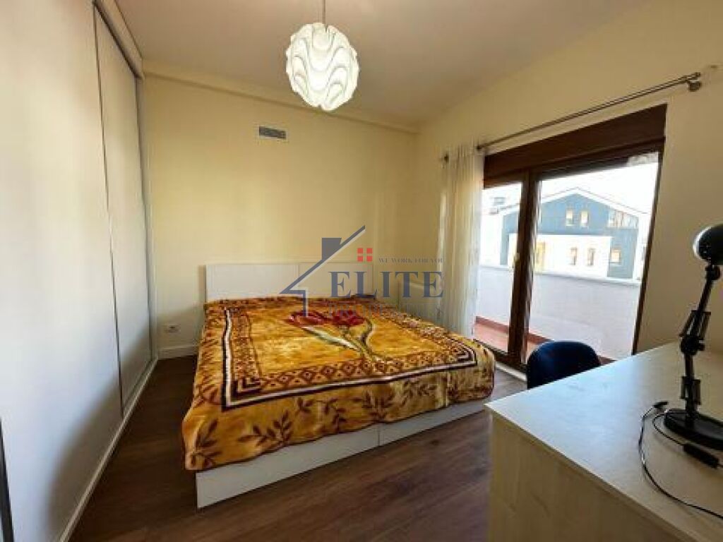 Vilë me qira te Colombo 2, pranë TEG.