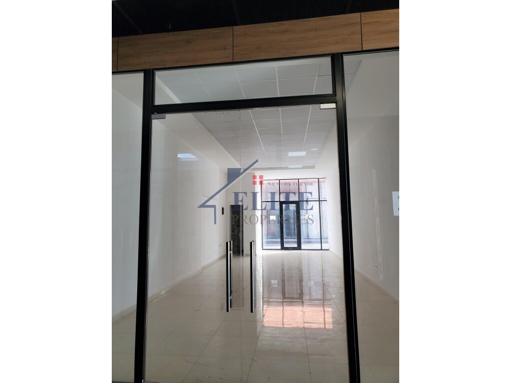 Dyqan me qira në Kamëz