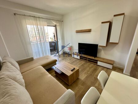 Kompleksi Panorama, apartament 2+1  me qira