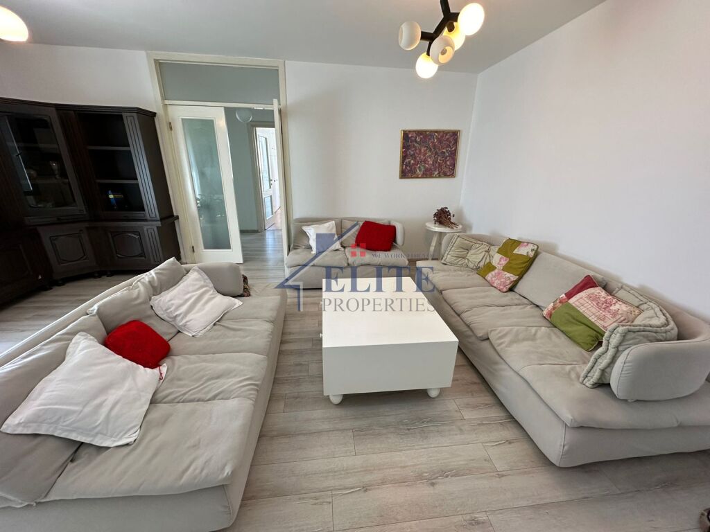 Ish- Ekspozita, apartament 2+1 me qira