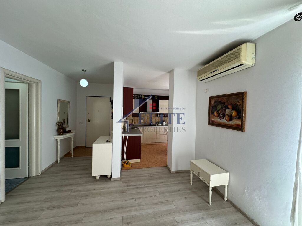 Ish- Ekspozita, apartament 2+1 me qira