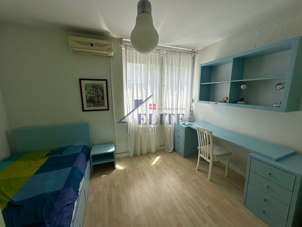 Ish- Ekspozita, apartament 2+1 me qira