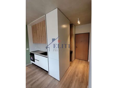 Astir, vicino al bar Artisti, appartamento con una camera da letto in affitto