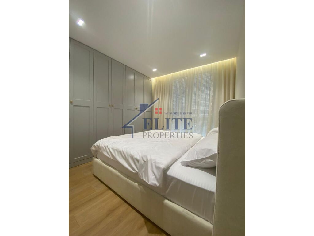 21 Dhjetori, apartament 2+1 me qira