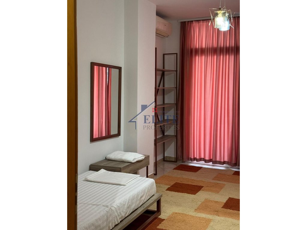 Kompleksi Kika 1, apartament 3+1 me qira
