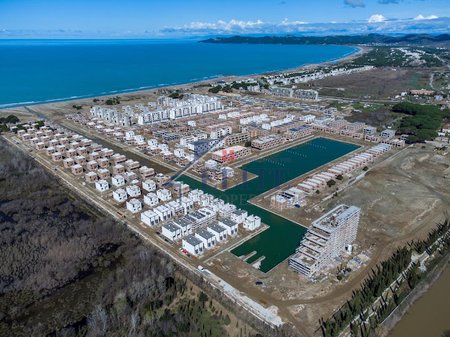 Turquoise Marina Hamallaj, apartament 2+1 në shitje