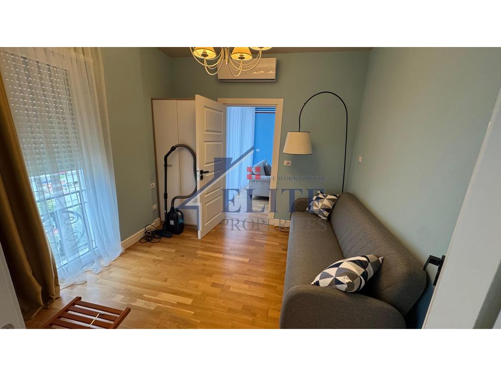 Kodra e Diellit 2, apartament 3+1 me qira