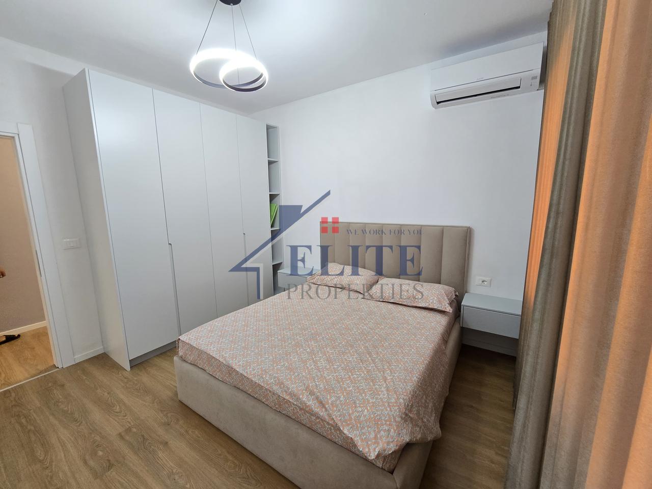 Kopshti Botanik, apartament 1+1 me qira