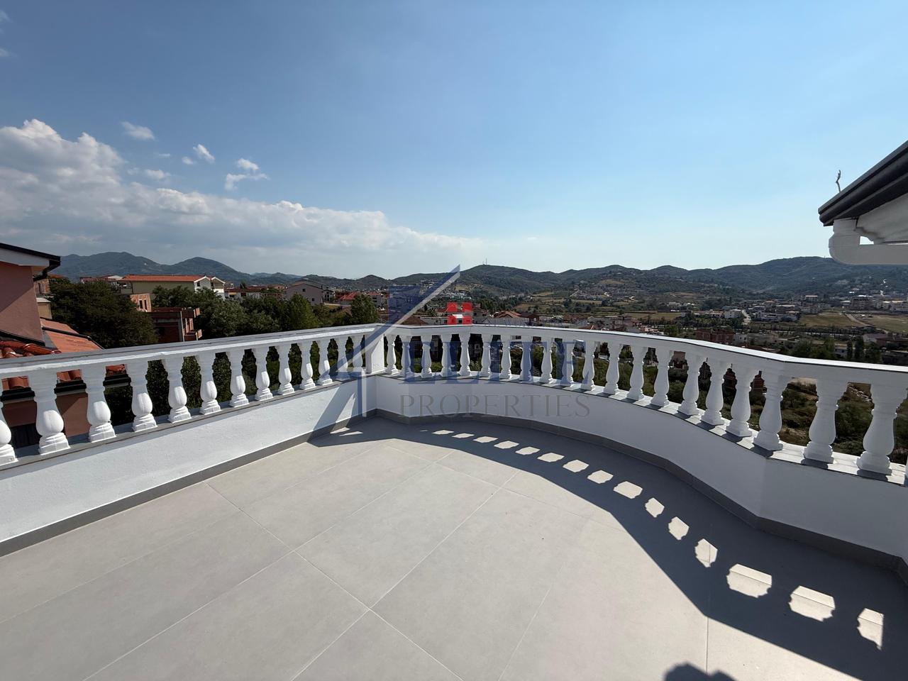 Sauk, 3-story villa for rent