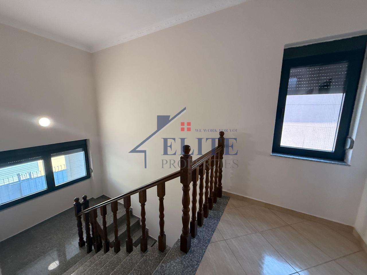 Sauk, 3-story villa for rent